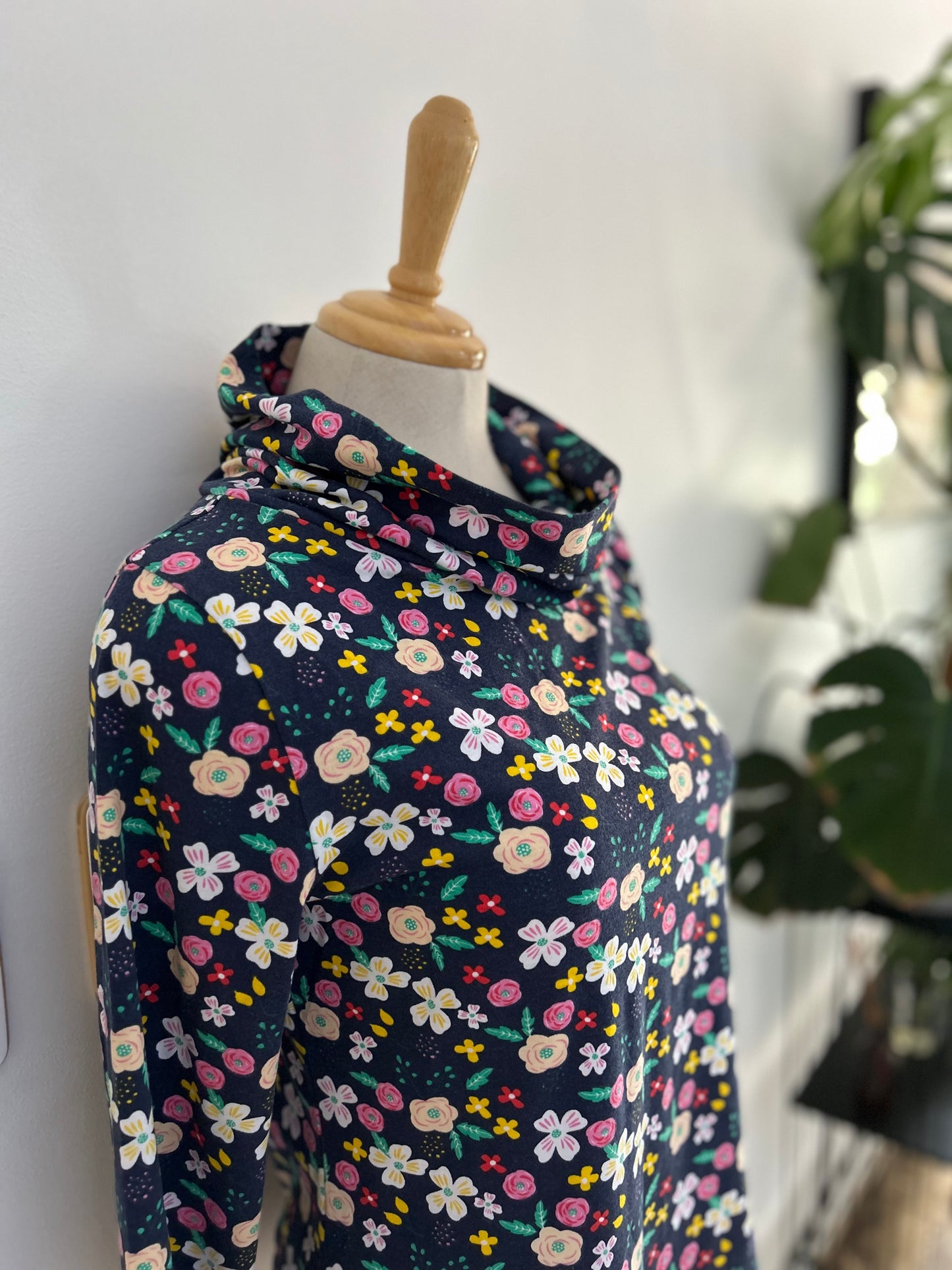 Emma cowl neck top - Navy Floral