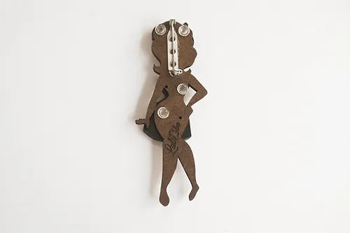 Laliblue Girl outfit Brooch