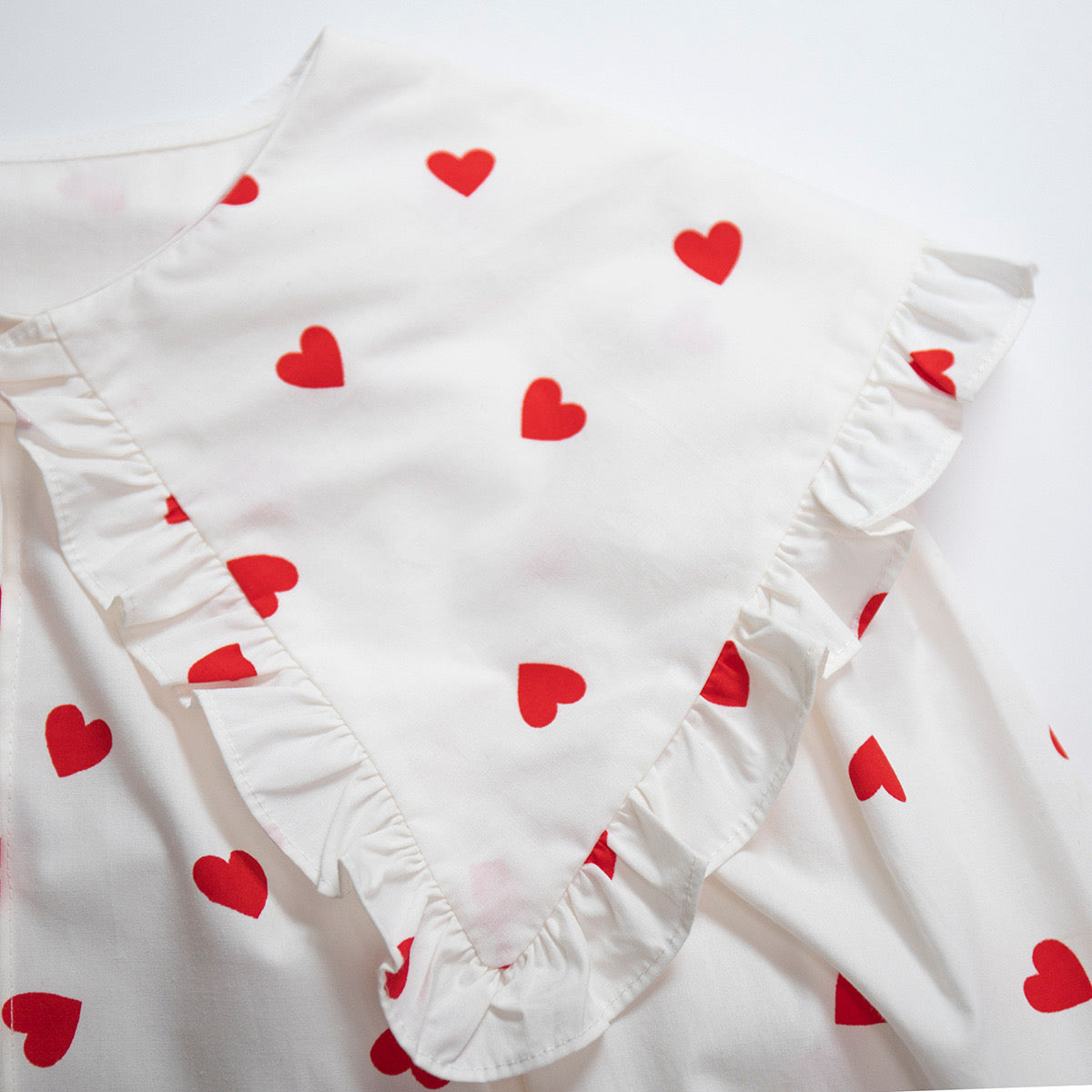 Heart Print Big Peter Pan Collar shirt