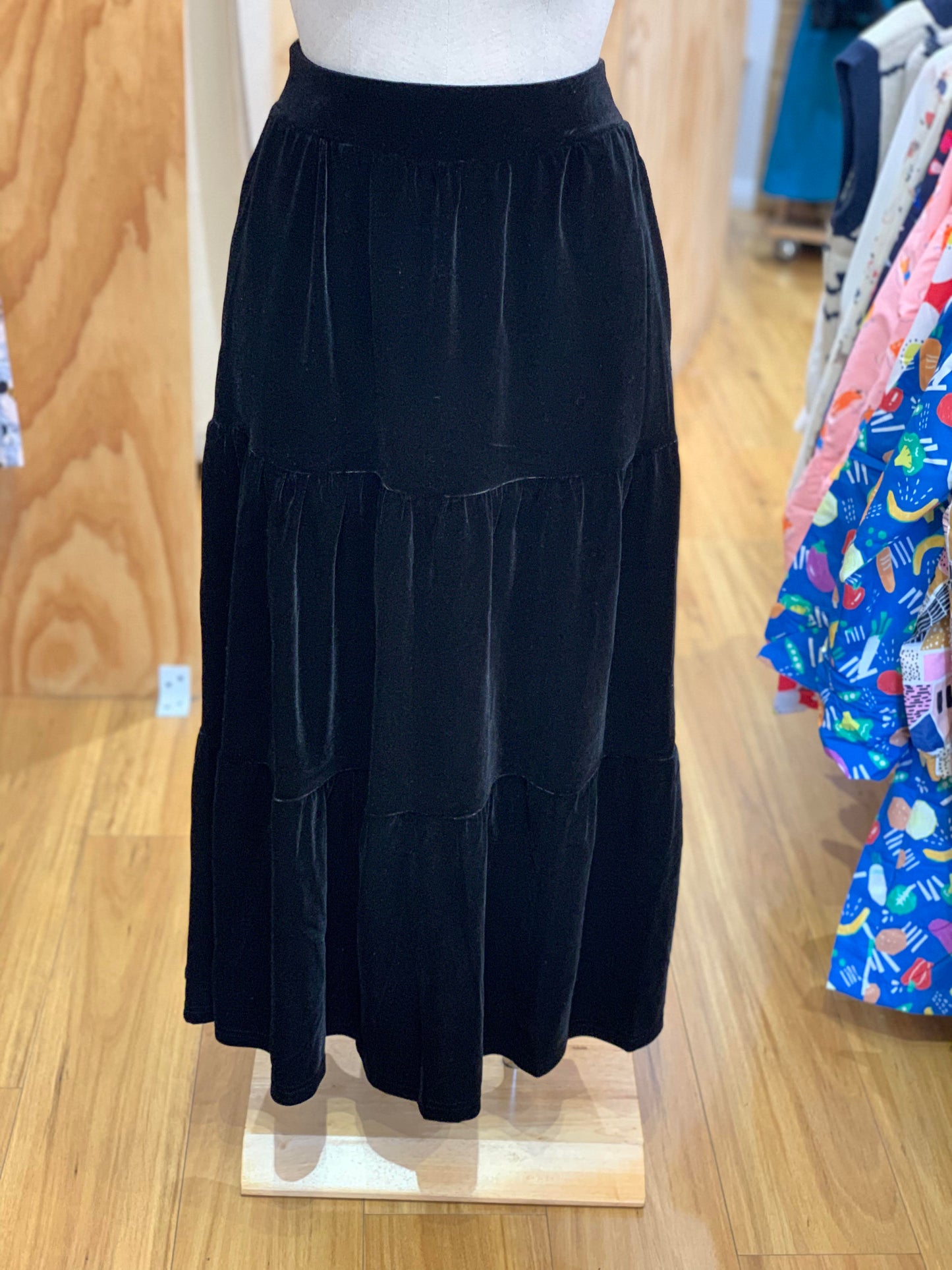 Nancy Velvet Skirt- Black