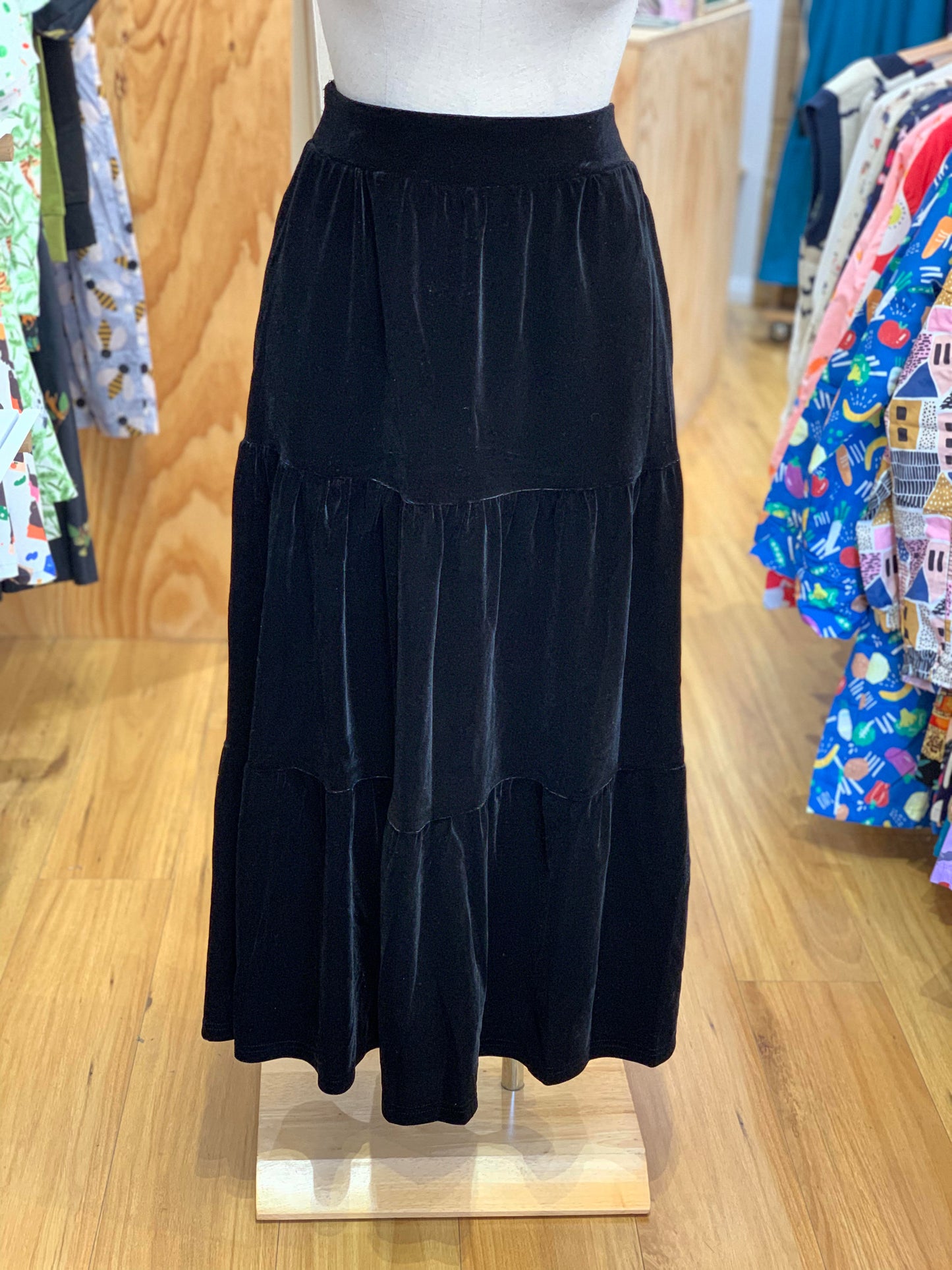 Nancy Velvet Skirt- Black