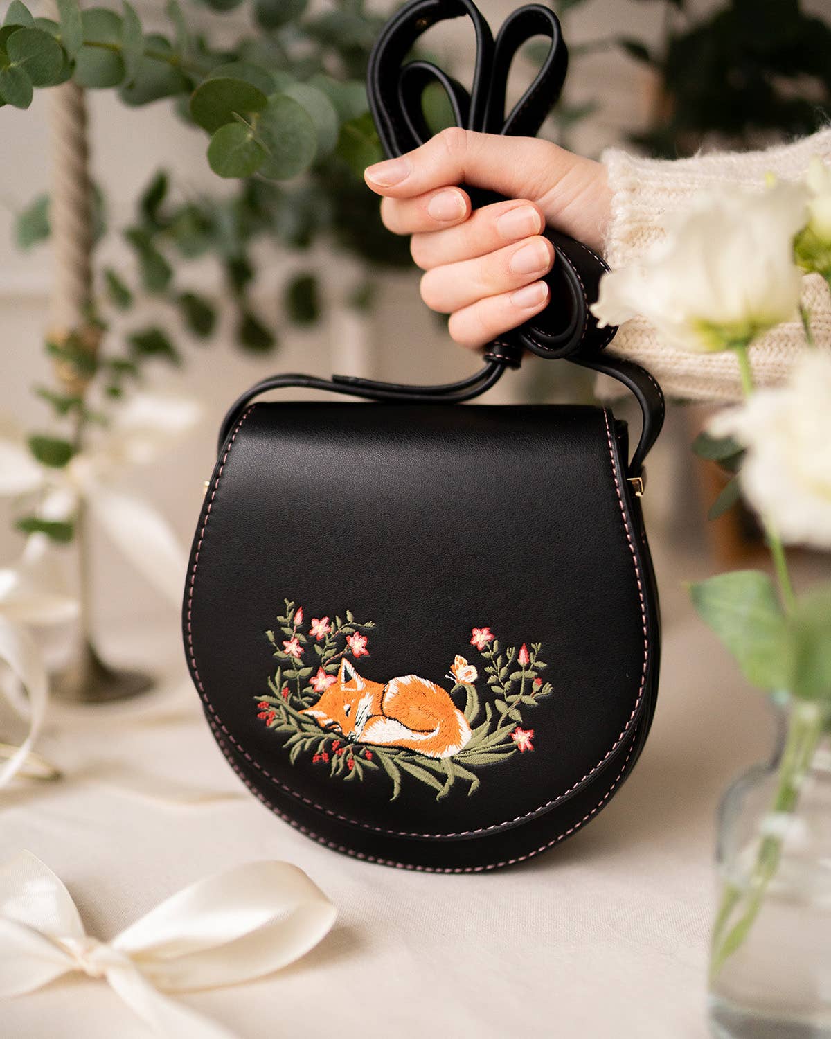 FABLE Sleepy Fox Saddle Purse