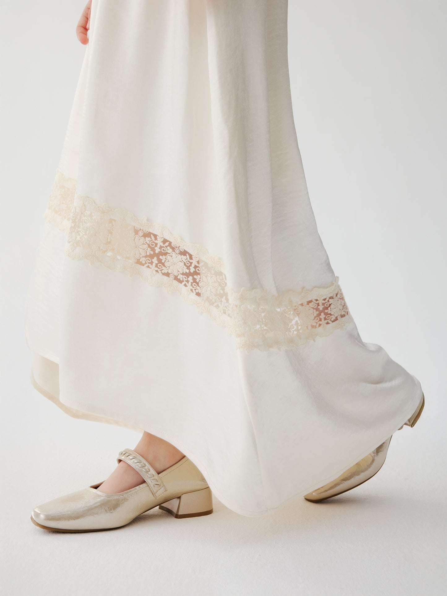 Pearl Lace Maxi Skirt
