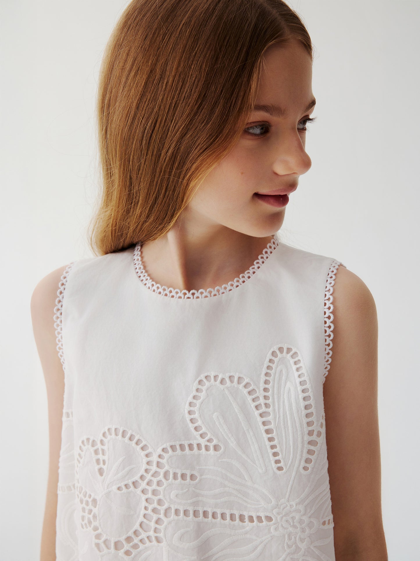 Chloe Eyelet Top (White)