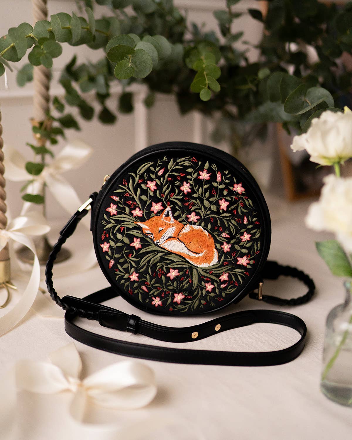 FABLE Sleepy Fox Circle Purse