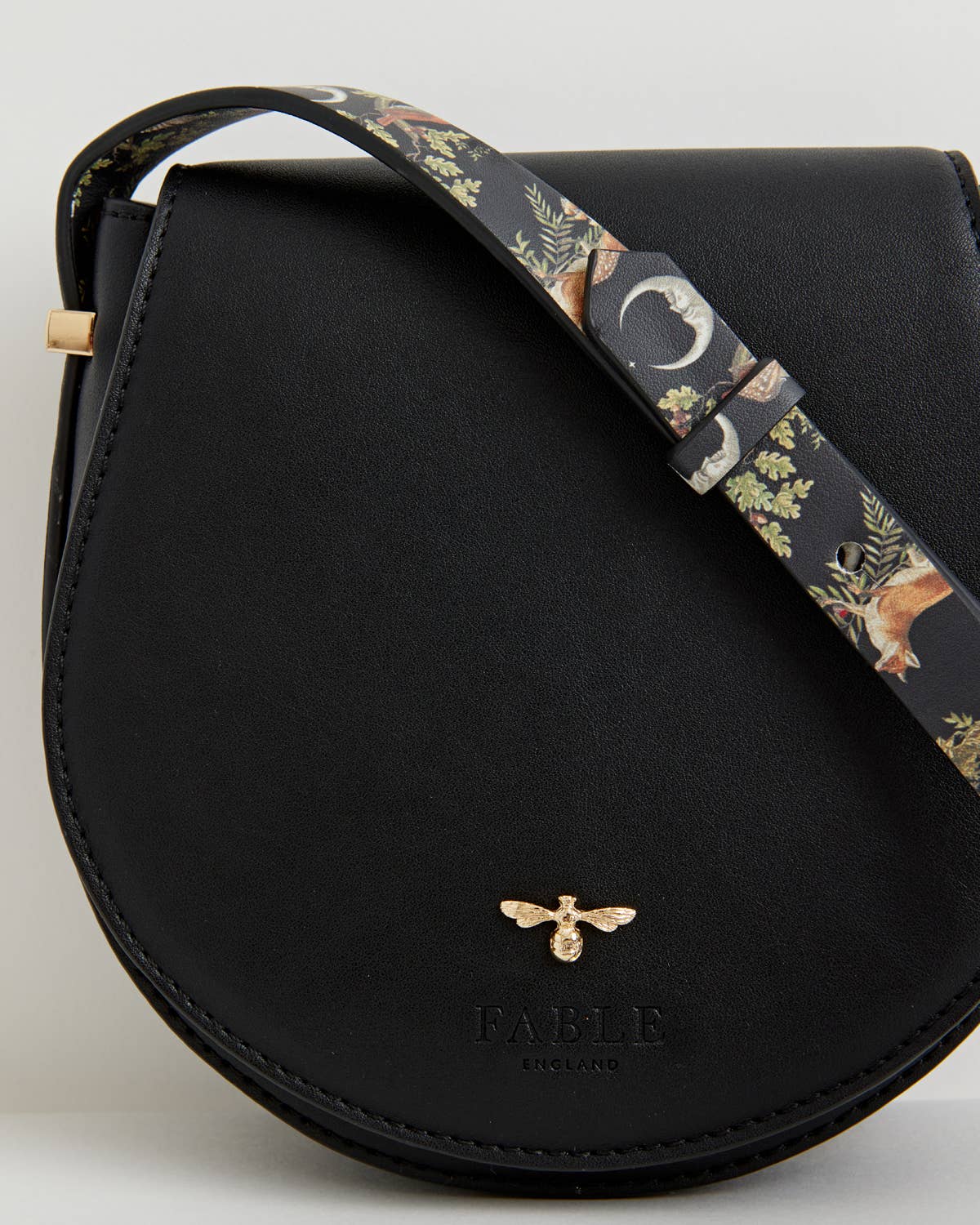 Fable A Night's Tale Saddle Bag Black