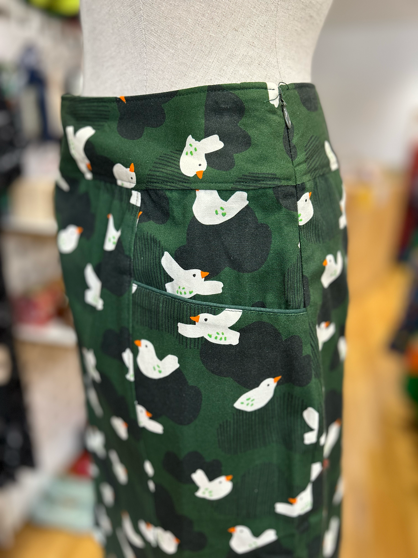 Farmer's Market Skirt - Bird (only size 6 & 16)