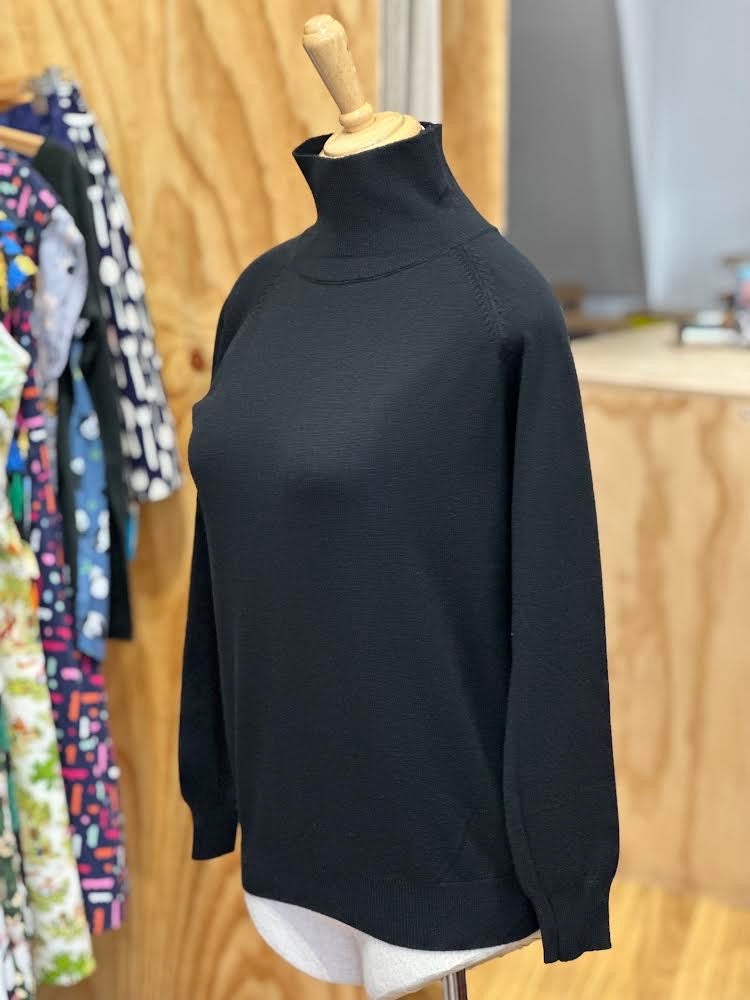 Fundamental turtle neck pullover